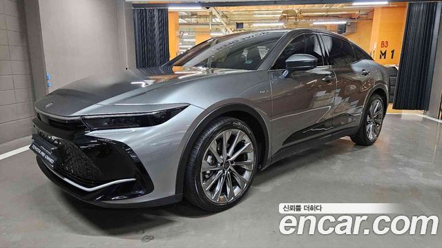 Toyota Crown 2.5 4WD Hybrid - фото 0