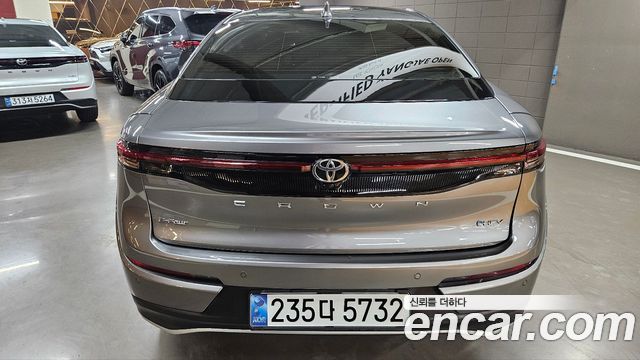 Toyota Crown 2.5 4WD Hybrid - фото 3