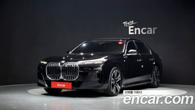 BMW i7 G70 xDrive 60 M sport - фото 0
