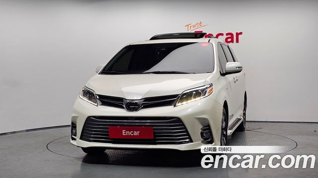 Toyota Sienna 3.5 AWD - фото 2