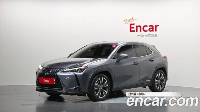 Lexus UX 2.0 AWD - фото 0