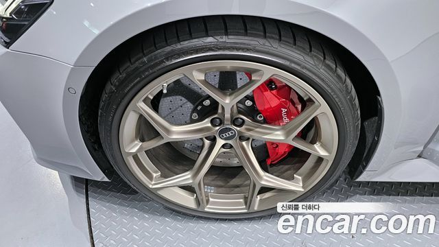 Audi RS6 C8 4.0 TFSI Quattro Avant Performance - фото 4
