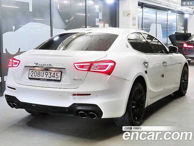 Maserati Ghibli 3.0 Diesel GranSport 3rd - фото 3