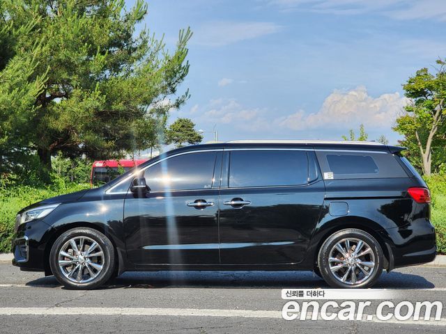 Kia Carnival Новый 9-Seater Noblesse Special - фото 3