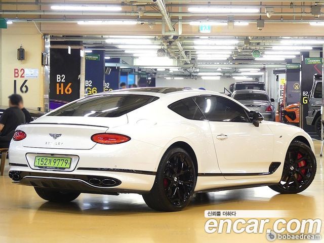 Bentley Continental GT 4.0 GTS - фото 2