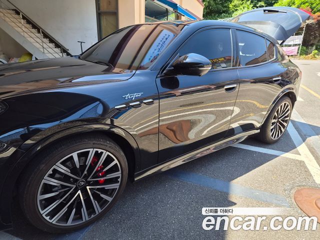 Maserati Grecale 3.0 AWD Trofeo - фото 0