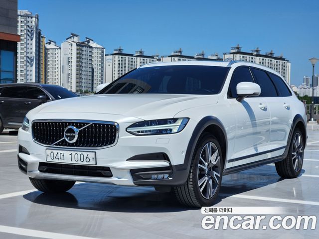 Volvo V90 T5 Pro AWD - фото 0
