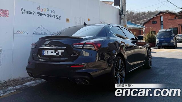 Maserati Ghibli 3.0S Q4 GranSport 3rd - фото 4