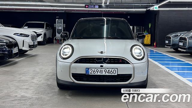 Mini Cooper 4-го поколения 5 Door Favoured - фото 2