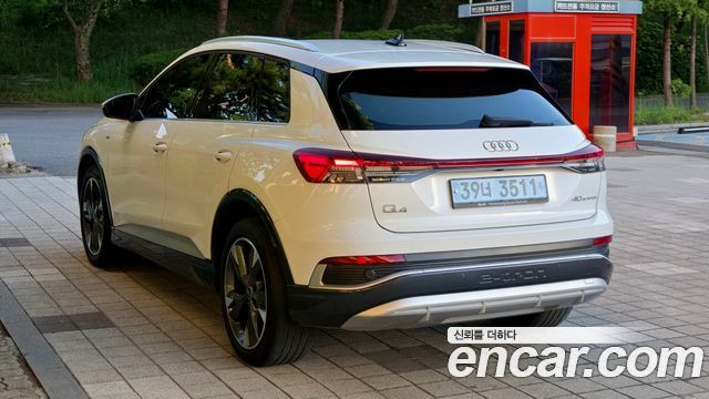Audi Q4 e-tron F4 40 Premium - фото 3