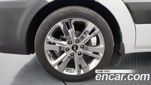 Hyundai Solati 15-seater Luxury - фото 4