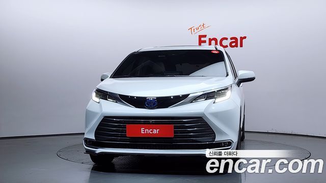 Toyota Sienna 4-го поколения 2.5 Hybrid AWD - фото 2
