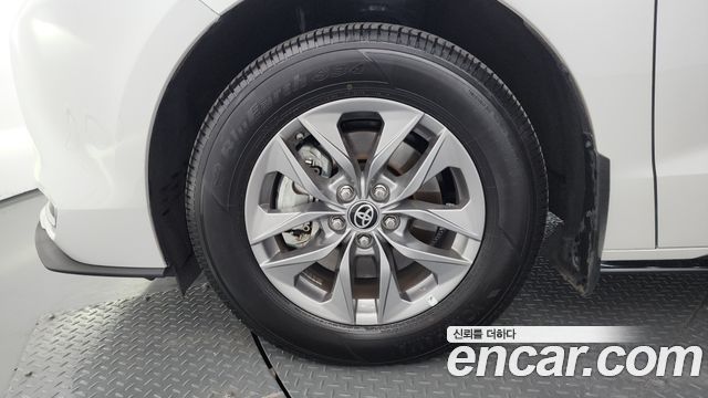 Toyota Sienna 4-го поколения 2.5 Hybrid AWD - фото 4