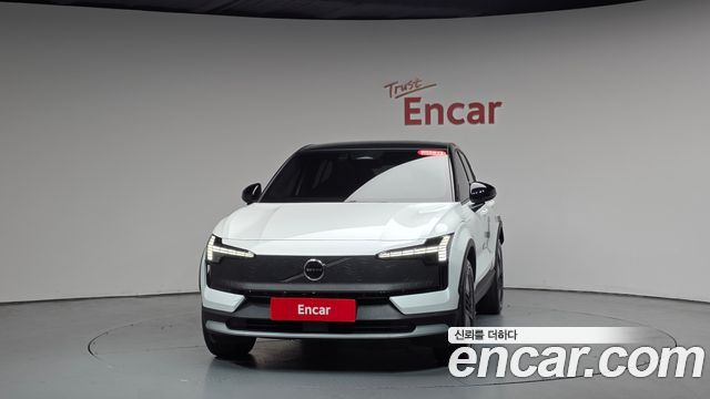 Volvo EX30 Performance Ultra - фото 1