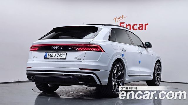Audi Q8 50 TDI Quattro Premium - фото 1