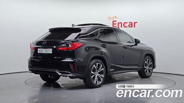 Lexus RX 4-го поколения Executive - фото 1