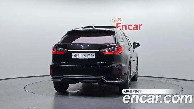 Lexus RX 4-го поколения Executive - фото 3
