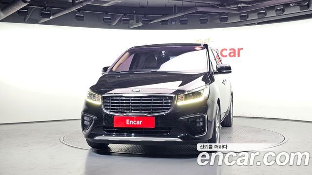 Kia Carnival Новый Gasoline 7-Seater Limousine VIP - фото 2
