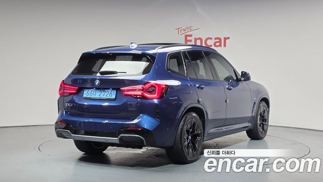 BMW iX3 M Sports - фото 0