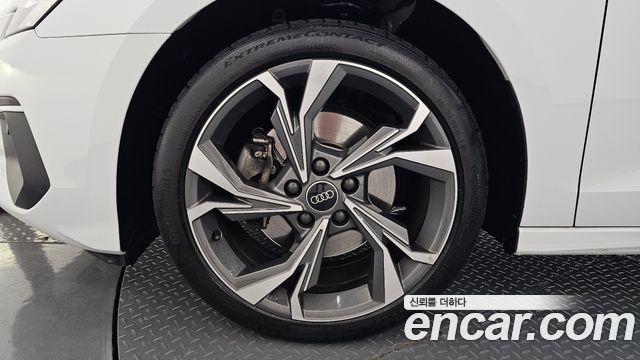 Audi A3 40 TFSI - фото 4