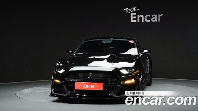Ford Mustang GT Coupe - фото 2