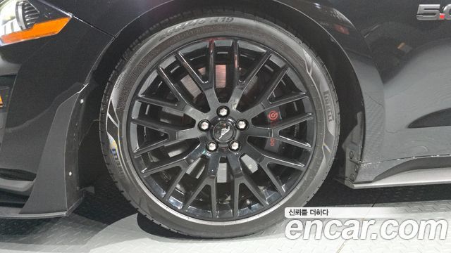 Ford Mustang GT Coupe - фото 4