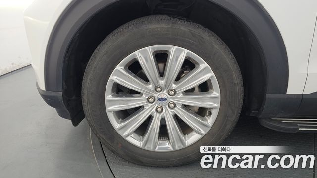 Ford Explorer 6-го поколения 2.3 LimIted 4WD - фото 4