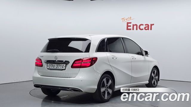 Mercedes-Benz B-Class W246 B220 - фото 1