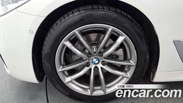 BMW 5-Series G30 520d xDrive M Sport Package Plus - фото 4