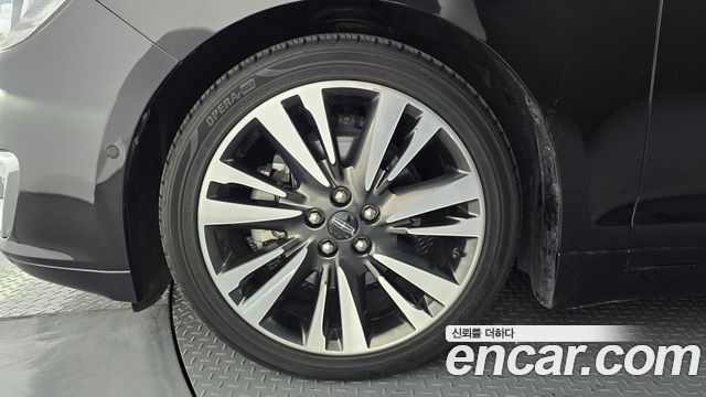 Lincoln MKZ Hybrid 2nd - фото 4