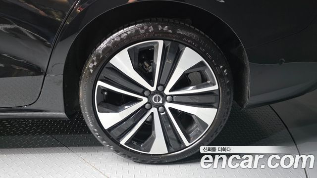 Volvo S60 3-го поколения B5 Ultimate Bright - фото 4
