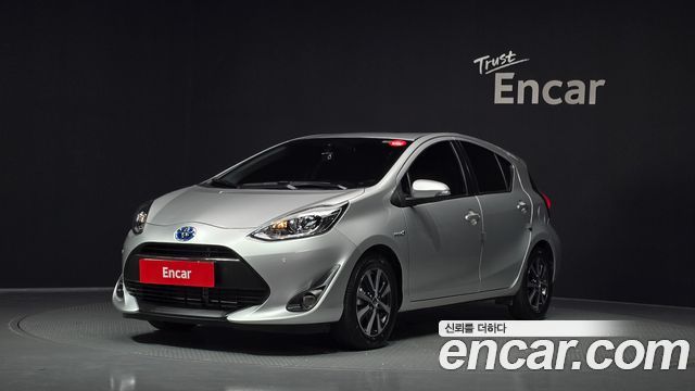Toyota Prius 1.5 - фото 0