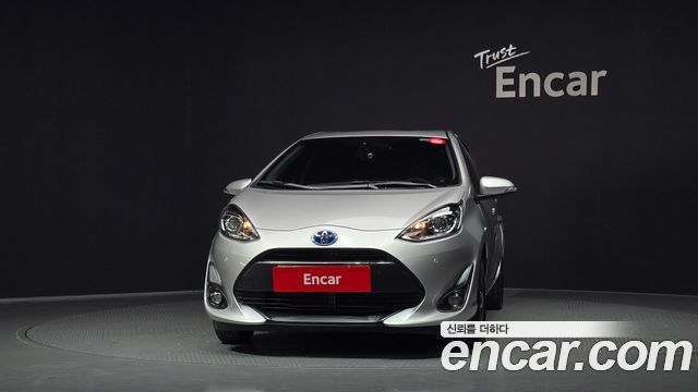 Toyota Prius 1.5 - фото 2