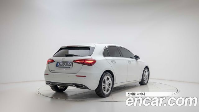 Mercedes-Benz A-Class W177 A220 Hatchback - фото 1