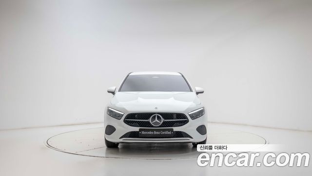 Mercedes-Benz A-Class W177 A220 Hatchback - фото 2