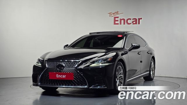Lexus LS LS500 3.5 Luxury AWD - фото 0