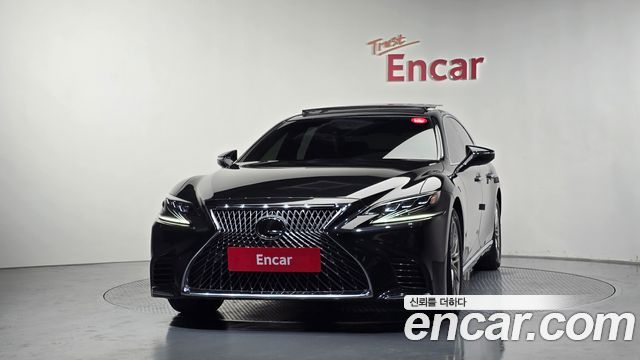 Lexus LS LS500 3.5 Luxury AWD - фото 2