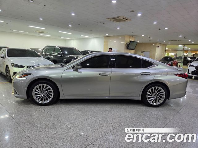 Lexus ES 7-го поколения Executive - фото 2