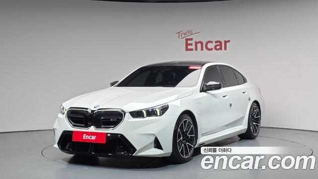 BMW M5 G90 M5 Sedan - фото 0
