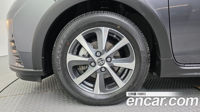 Toyota Prius 1.5 Crossover - фото 4