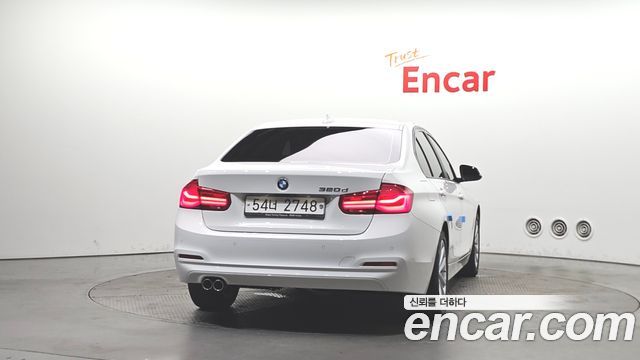 BMW 3-Series F30 320d - фото 3