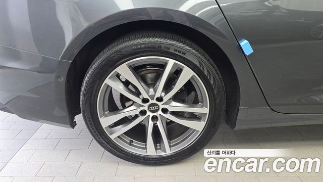 Audi A6 C8 40 TDI Premium - фото 4