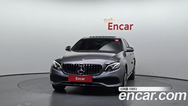 Mercedes-Benz E-Class W213 E220d Avantgarde - фото 2