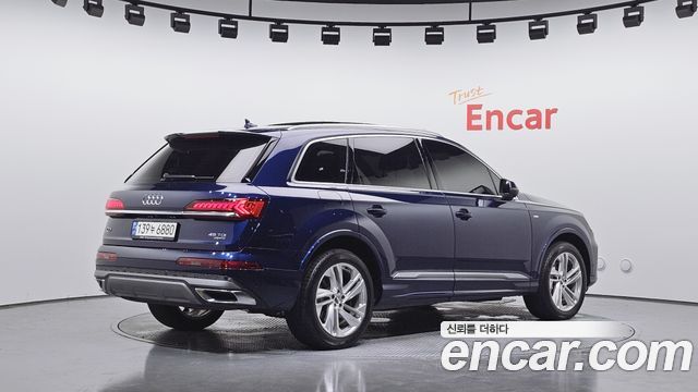 Audi Q7 45 TDI Quattro Premium - фото 1