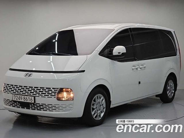 Hyundai Staria 4WD Tourer 11-Seater Modern - фото 0