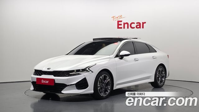 Kia K5 3-го поколения 2.0 Signature - фото 0