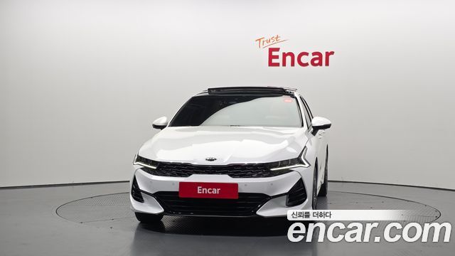 Kia K5 3-го поколения 2.0 Signature - фото 2