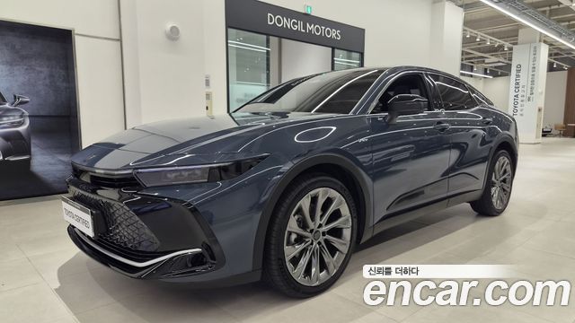 Toyota Crown 2.5 4WD Hybrid - фото 0