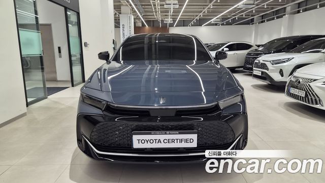 Toyota Crown 2.5 4WD Hybrid - фото 2