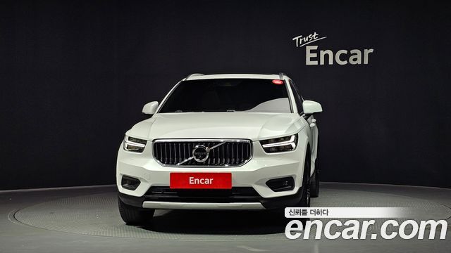 Volvo XC40 T4 Inscription - фото 2